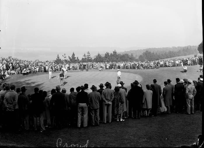A gallery ringing the green at the San Francisco City Championship, mid-century